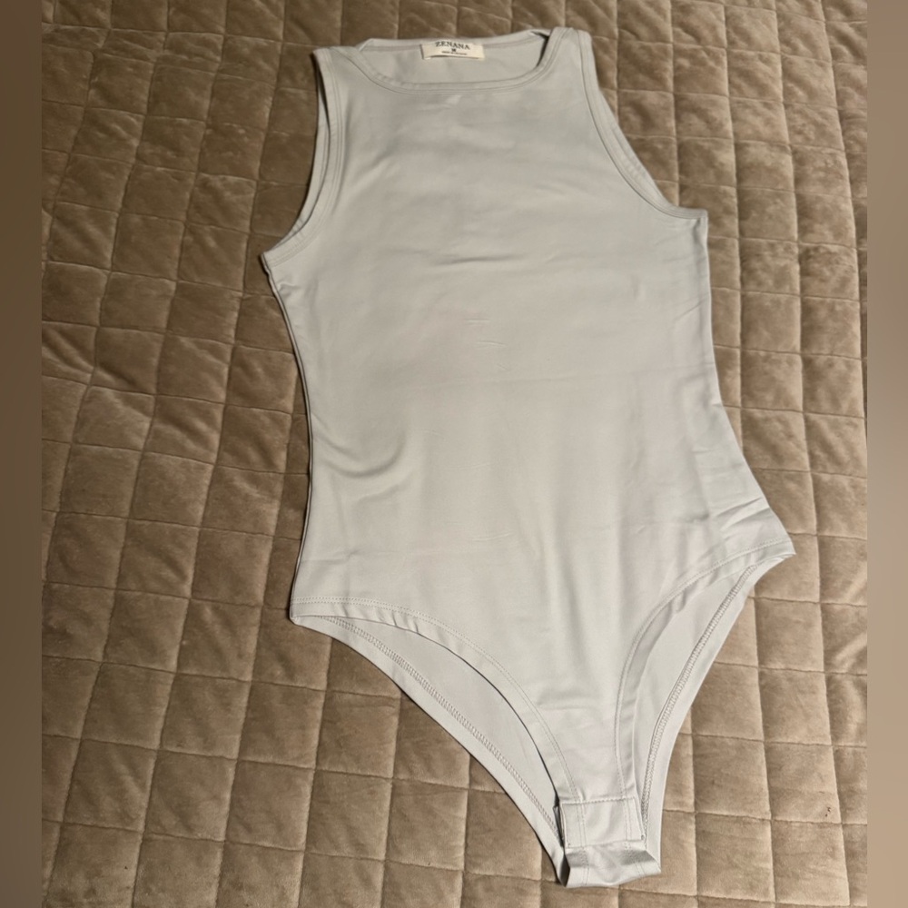 𝐍𝐖𝐎𝐓 𝘡𝘌𝘕𝘈𝘕𝘈 Light Slate Bodysuit sz medium